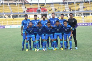 India's starting XI pose prior to the kick-off.